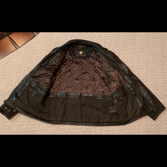 Andrew Marc leather jacket. - Picture 4 of 7